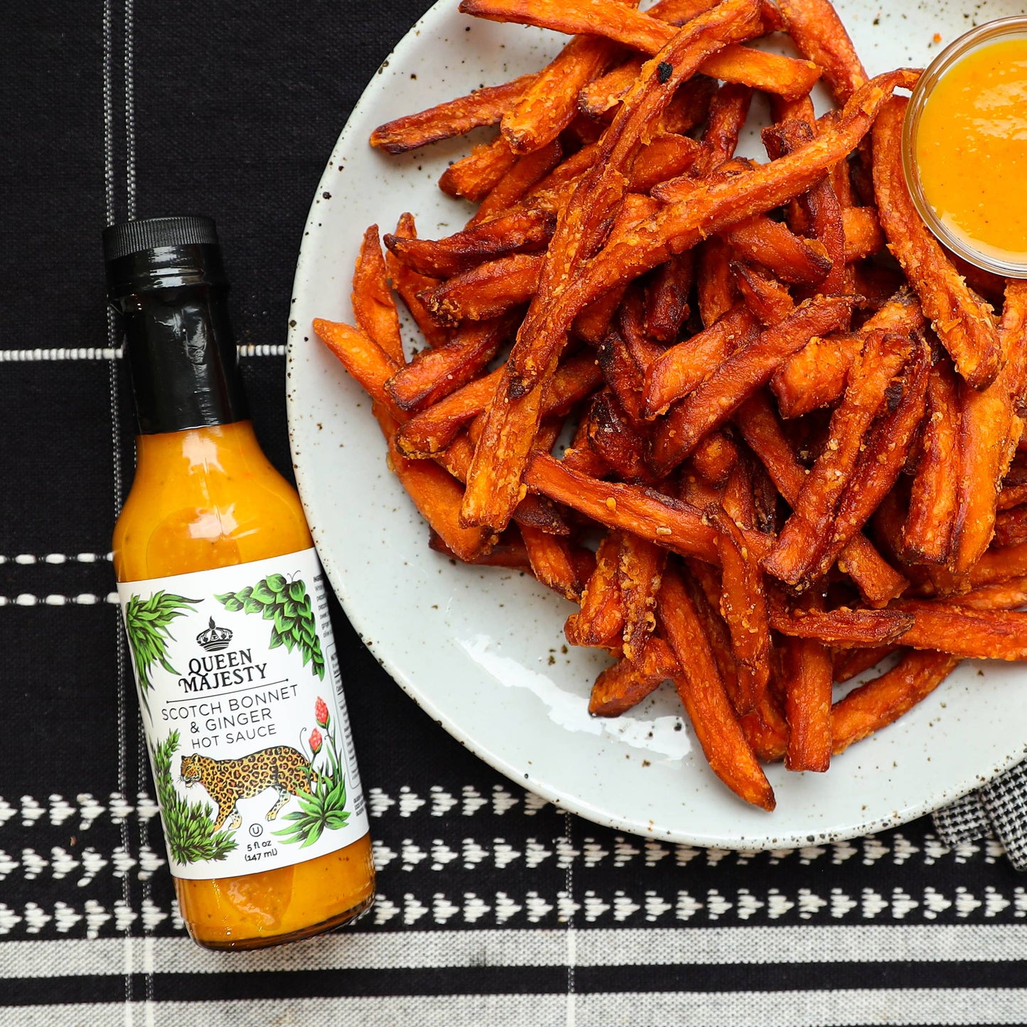 Queen Majesty Hot Sauce - Scotch Bonnet & Ginger Hot Sauce 147 m